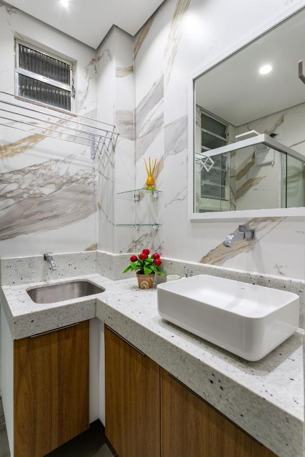 Apartamento Encanto Em Copacabana - 2 Pessoas - Nsc904 Z3